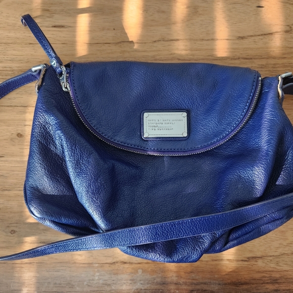 Marc By Marc Jacobs Handbags - Marc By Marc Jacobs the classic Natasha Crossbody bag